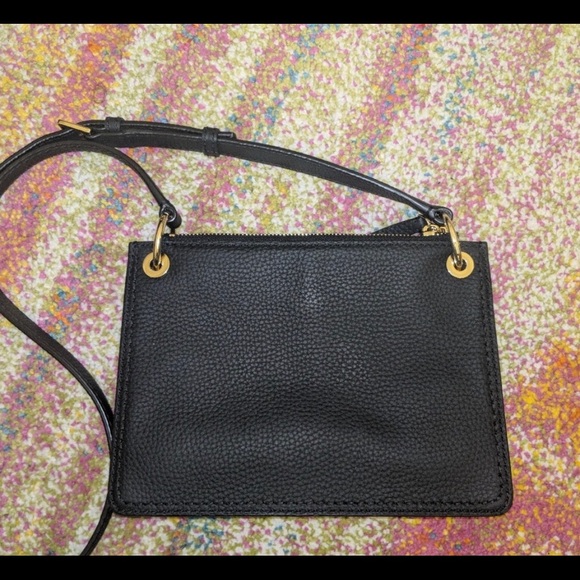 Kate Spade Crossbody. - Picture 3 of 5